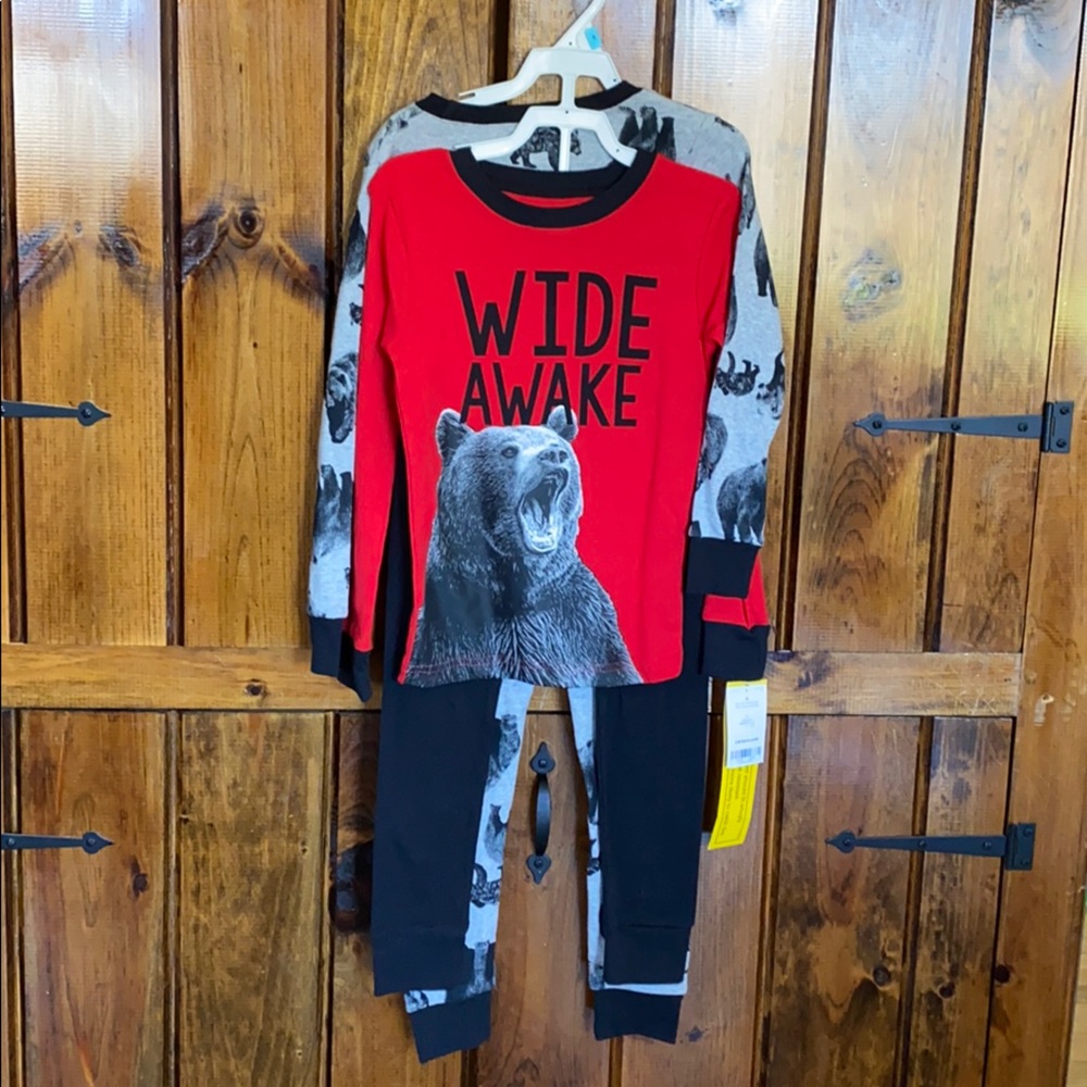 Baby boy Carters pajama set of two size 5T